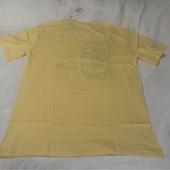 Queer Eye Antonio’s I Love A Pickle Graphic Tee - Picture 5 of 8